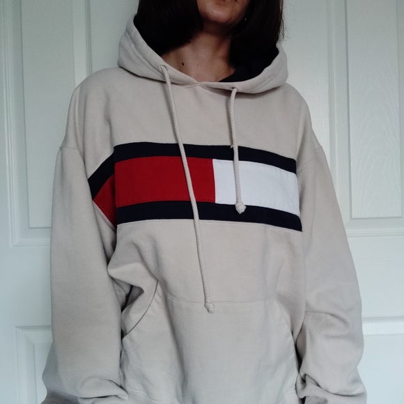 Tommy Hilfiger Tops - VINTAGE TOMMY HILFIGER BIG FLAG HOODIE